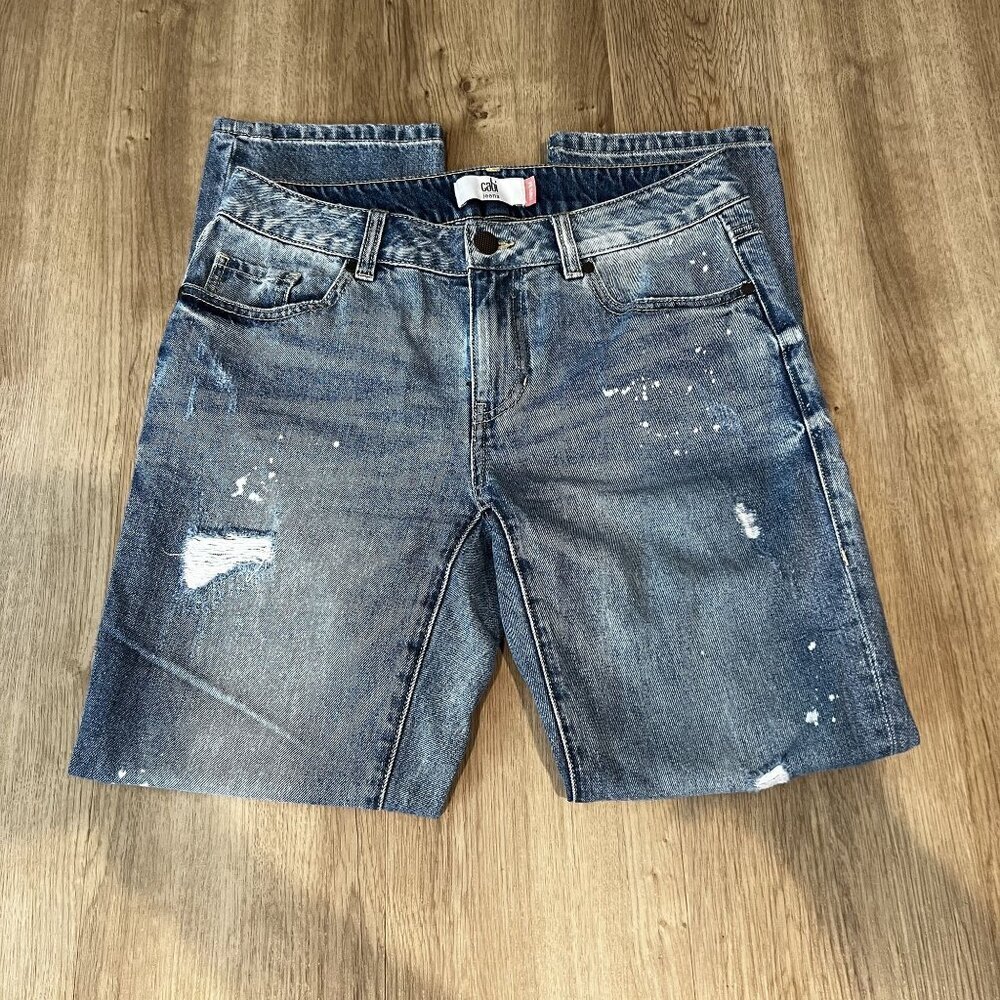 Cabi Distressed Denim Distressed Splatter Tapered leg medium wash Size 2 - Picture 2 of 11